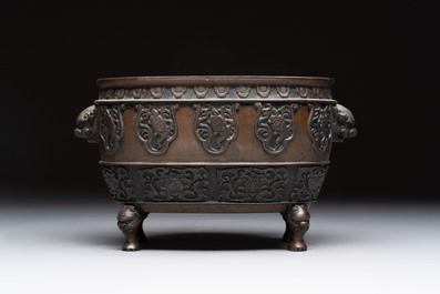 A Japanese bronze vase and a censer, Meiji, 19th C.