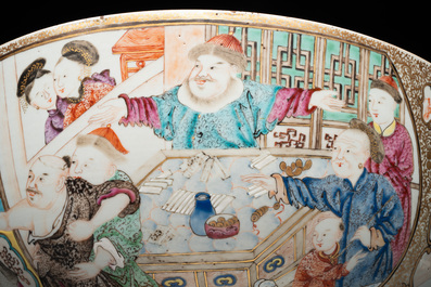 A rare and large Chinese Canton famille rose 'mandarin subject' bowl, Hua Xuan 花軒 and Qing Ju 清居 mark, Qianlong