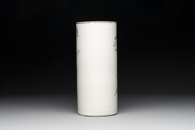 A varied collection of six Chinese famille rose wares, signed Hong Yishun 洪義順 and Luo Yongda 羅永發, Guangxu mark, 19/20th C.