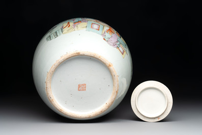 A varied collection of six Chinese famille rose wares, signed Hong Yishun 洪義順 and Luo Yongda 羅永發, Guangxu mark, 19/20th C.