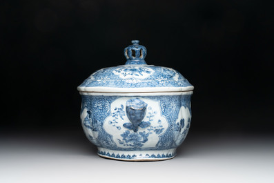 Ten Chinese blue and white wares, Jin Tang Fa Ji 錦堂發記 and Wan Yu 玩玉 mark, 18/20th C.