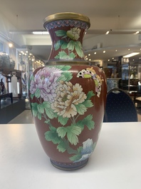 Four pairs of Chinese cloisonn&eacute; vases, 20th C.