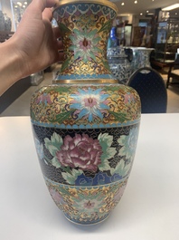 Four pairs of Chinese cloisonn&eacute; vases, 20th C.