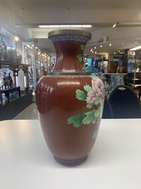 Four pairs of Chinese cloisonn&eacute; vases, 20th C.