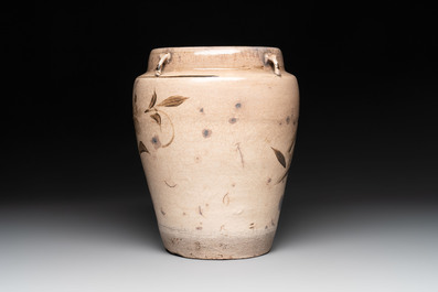 A Chinese cizhou jar with mythical horse design, 17/18th C.