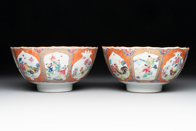 A pair of Chinese famille rose bowls with figures and roosters, Yongzheng/Qianlong