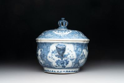 Ten Chinese blue and white wares, Jin Tang Fa Ji 錦堂發記 and Wan Yu 玩玉 mark, 18/20th C.