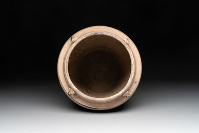 A Chinese cizhou jar with mythical horse design, 17/18th C.