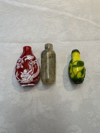 Three Chinese glass snuff bottles, 19/20th C.