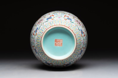 A Chinese famille rose 'double happiness' vase with 'chilong' handles, Daoguang mark, 20th C.