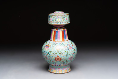 A Chinese famille rose altar vase with 'bajixiang' design, 'benbahu', Qianlong mark, 20th C.