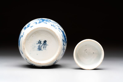 20 Chinese blue and white wares, 19th C.