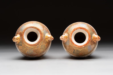A pair of fine Japanese Satsuma vases and a 'mille-fleur' plate,  Tazawa 田沢造 and Takeda 武田 mark, Meiji, 19/20th C.