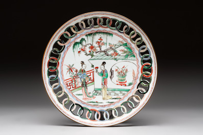 A Chinese famille verte octagonal plate and a 'reticulated border' plate, Kangxi