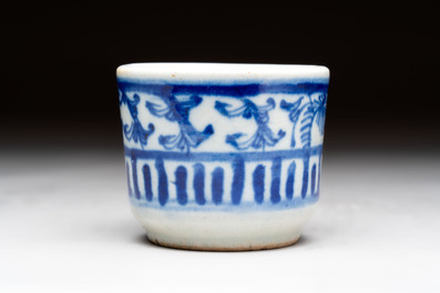 20 Chinese blue and white wares, 19th C.