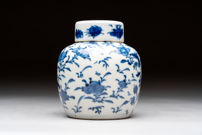 20 Chinese blue and white wares, 19th C.