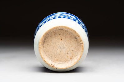 20 Chinese blue and white wares, 19th C.