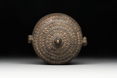 A varied collection of ten Indian bronze objects, 19/20th C.