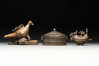 A varied collection of ten Indian bronze objects, 19/20th C.