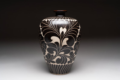A Chinese cizhou 'meiping' vase with floral design, probably Song/Yuan