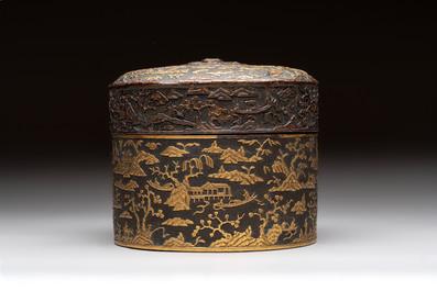 An imperial Vietnamese gold and silver-inlaid cylindrical tea box and cover, Hợp kim gồm ba lượng ch&iacute;n ph&acirc;n v&agrave;ng bảy ph&acirc;n đồng  mark, 18/19th C.