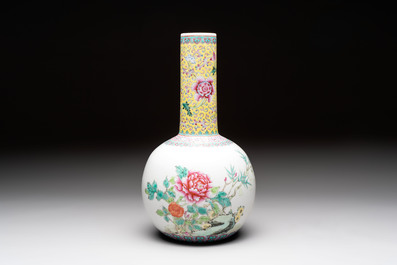 Three Chinese famille rose vases and a covered jar, Qianlong mark, 20th C.