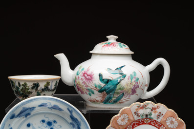A varied collection of 24 Chinese porcelain wares, Kangxi and later