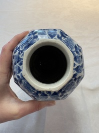 A Chinese blue and white octagonal vase and a plate with floral design, Kangxi