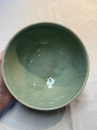 A Chinese Swatow celadon-glazed bowl with floral anhua design, 18th C.