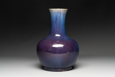 A Chinese flamb&eacute;-glazed vase, 19th C.