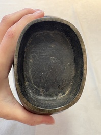 A fine Chinese archaistic bronze 'touhu' vase with 'taotie' design, 17/18th C.