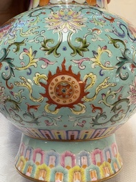 A Chinese famille rose altar vase with 'bajixiang' design, 'benbahu', Qianlong mark, 20th C.