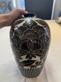 A Chinese cizhou 'meiping' vase with floral design, probably Song/Yuan