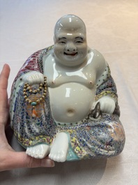 A Chinese famille rose Milefo Buddha, Xue Changsen 薛長森 mark, 20th C.