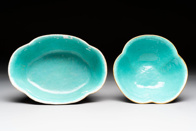 Four Chinese famille rose tazzas, one with a wooden stand, Xianfeng and Tongzhi marks, 19th C.