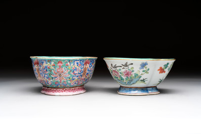 Four Chinese famille rose tazzas, one with a wooden stand, Xianfeng and Tongzhi marks, 19th C.