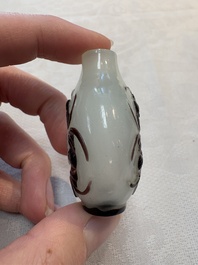 A collection of 12 Chinese glass snuff bottles, 19/20th C.