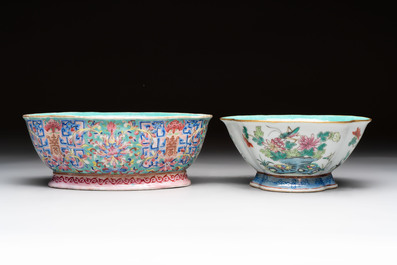 Four Chinese famille rose tazzas, one with a wooden stand, Xianfeng and Tongzhi marks, 19th C.