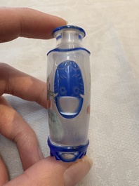 A collection of 12 Chinese glass snuff bottles, 19/20th C.