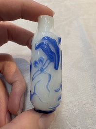 A collection of 12 Chinese glass snuff bottles, 19/20th C.