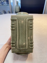 A Chinese celadon-glazed 'cong' vase, 19th C.