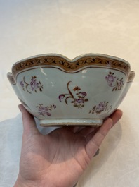 A Chinese Bencharong bowl for the Thai market and an export bowl for the American market, 19th C.
