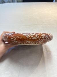 A Chinese iron-red-decorated crackle-glazed  'chilong and lotus scroll' brush washer, 19th C.