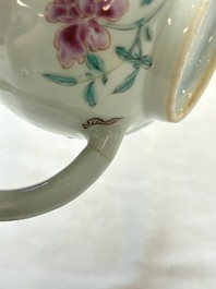 A Chinese famille rose 'Feng Yi Ting 鳳儀亭' teapot, Yongzheng