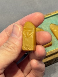 Five small Chinese tianhuang seals with a box, Eryue Xuan 二樂軒, Xinyu 心畬, Fu Ru 溥儒, Jiu Wangsun 舊王孫 and Luoshi Huiguan 羅室會館 mark, 19/20th C.