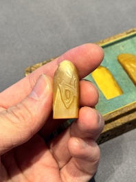 Five small Chinese tianhuang seals with a box, Eryue Xuan 二樂軒, Xinyu 心畬, Fu Ru 溥儒, Jiu Wangsun 舊王孫 and Luoshi Huiguan 羅室會館 mark, 19/20th C.