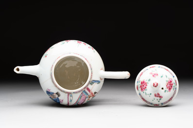 A Chinese famille rose 'Feng Yi Ting 鳳儀亭' teapot, Yongzheng