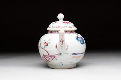 A Chinese famille rose 'Feng Yi Ting 鳳儀亭' teapot, Yongzheng