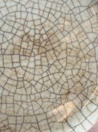 A Chinese ge-type crackle-glazed dish, 19th C.