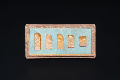 Five small Chinese tianhuang seals with a box, Eryue Xuan 二樂軒, Xinyu 心畬, Fu Ru 溥儒, Jiu Wangsun 舊王孫 and Luoshi Huiguan 羅室會館 mark, 19/20th C.